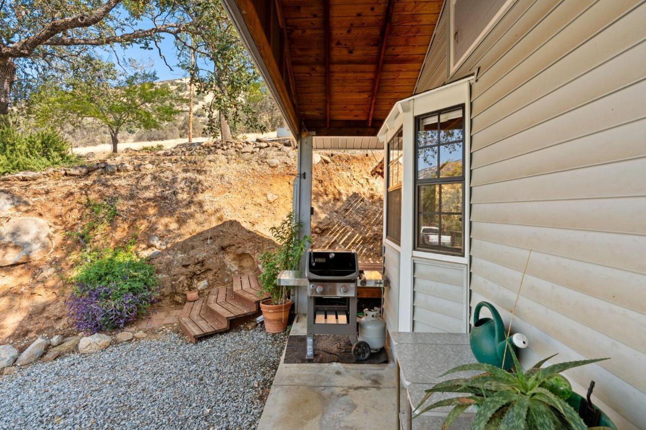 Views, Hot Tub, Outdoor Shower, 15M From Sequoia Трі-Риверс Екстер'єр фото